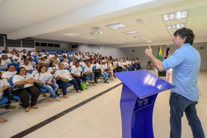 Leia mais sobre o artigo Prefeitura entrega certificados para 150 alunos do Jaboatão Gerando Renda Solidária